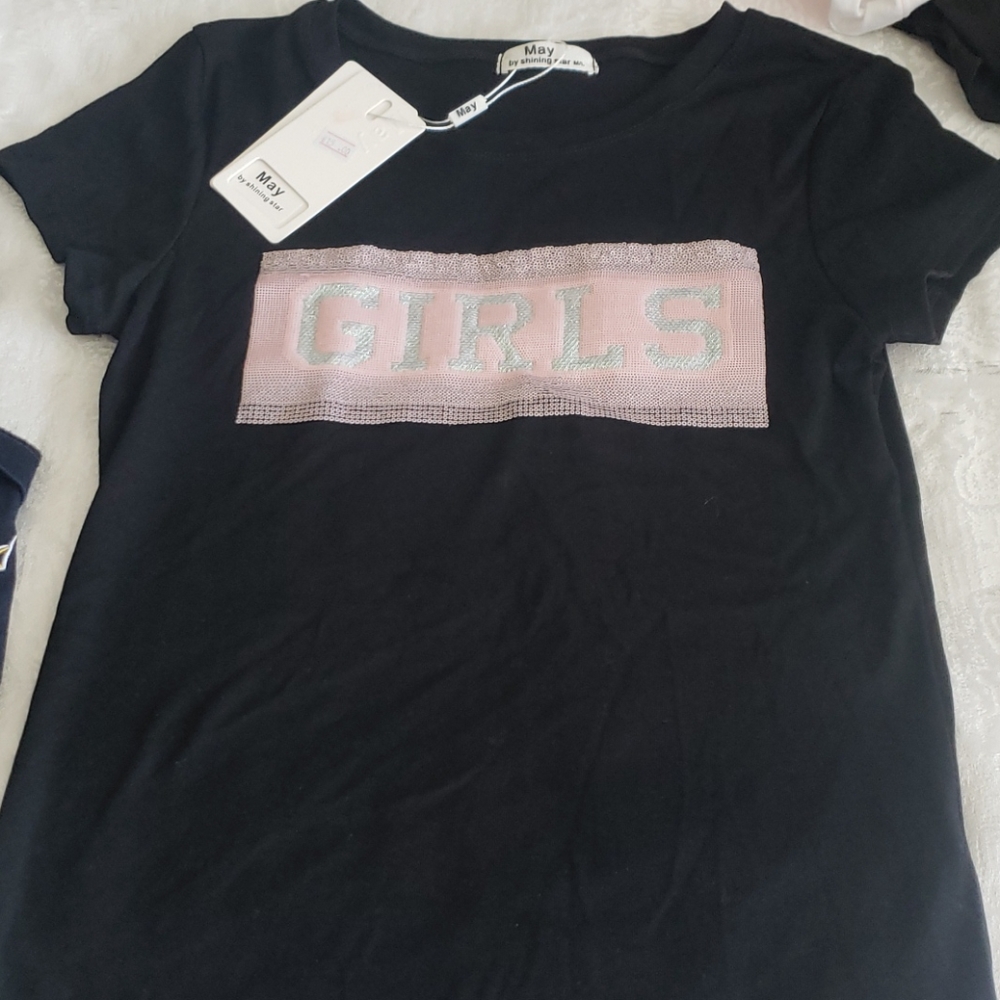 Girls black shirt size M/L